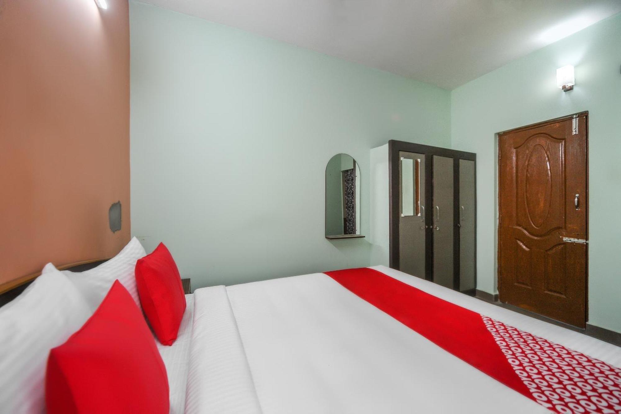 Oyo Modern Guest House Chennai Extérieur photo
