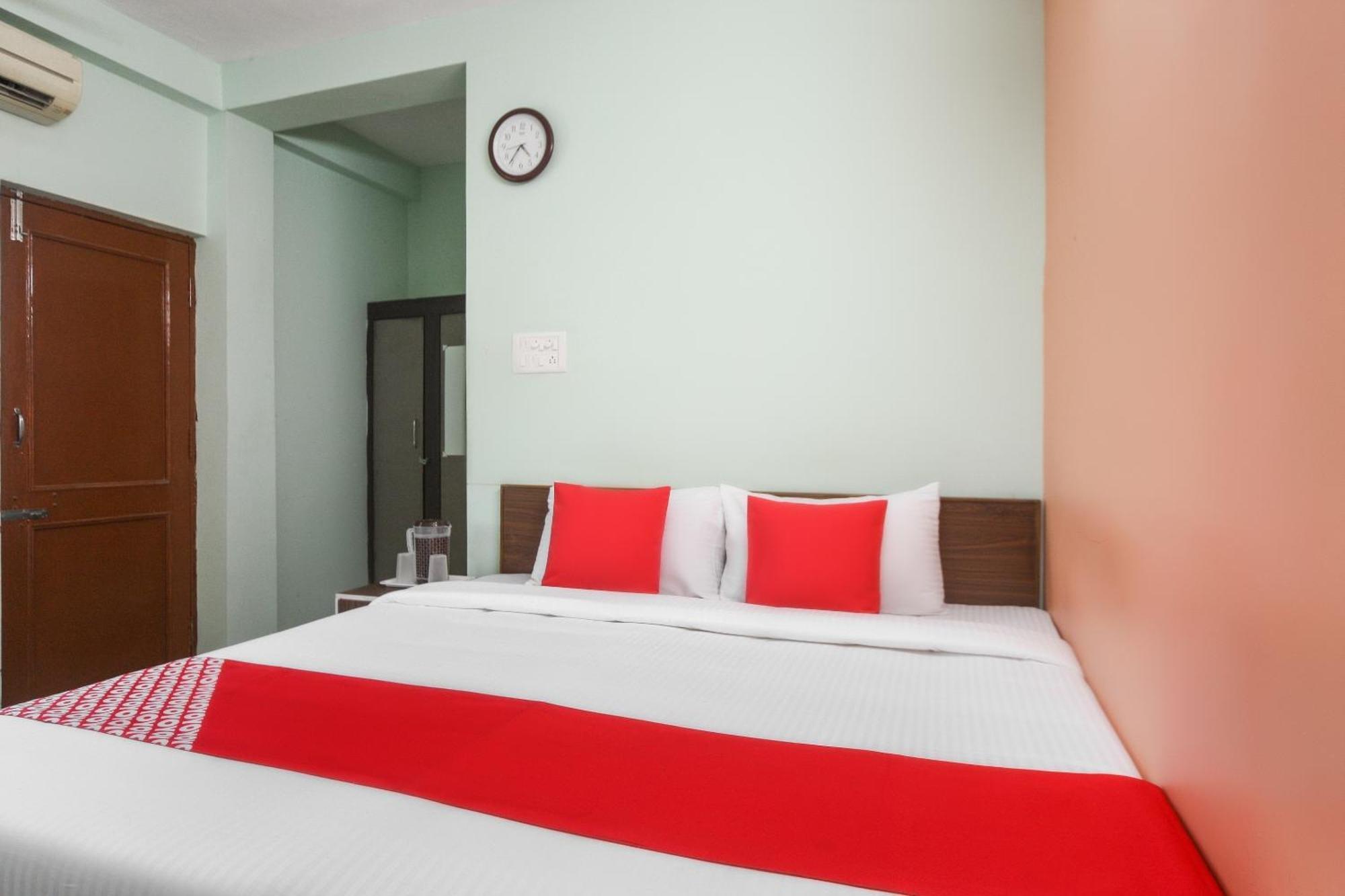 Oyo Modern Guest House Chennai Extérieur photo