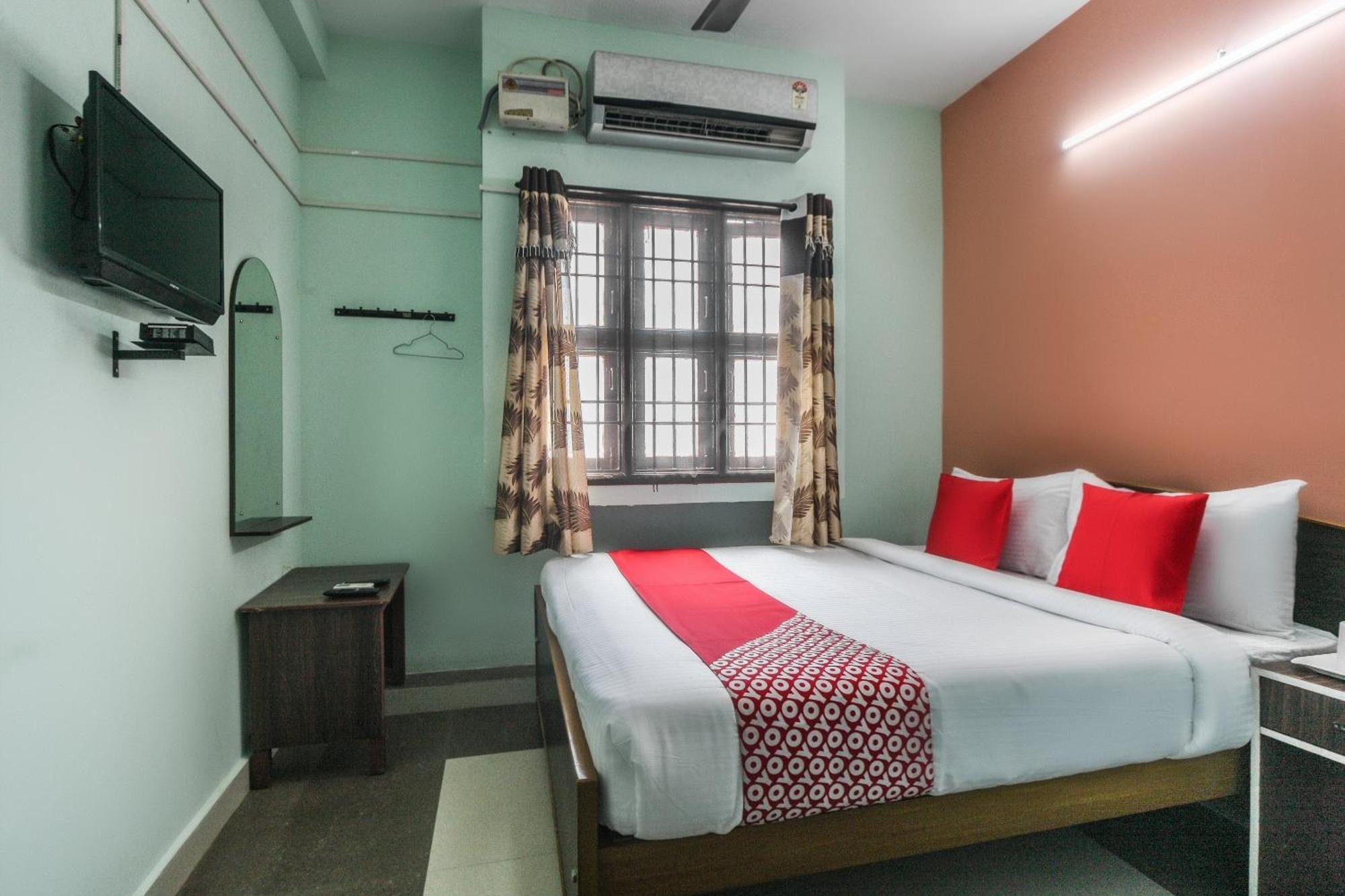 Oyo Modern Guest House Chennai Extérieur photo