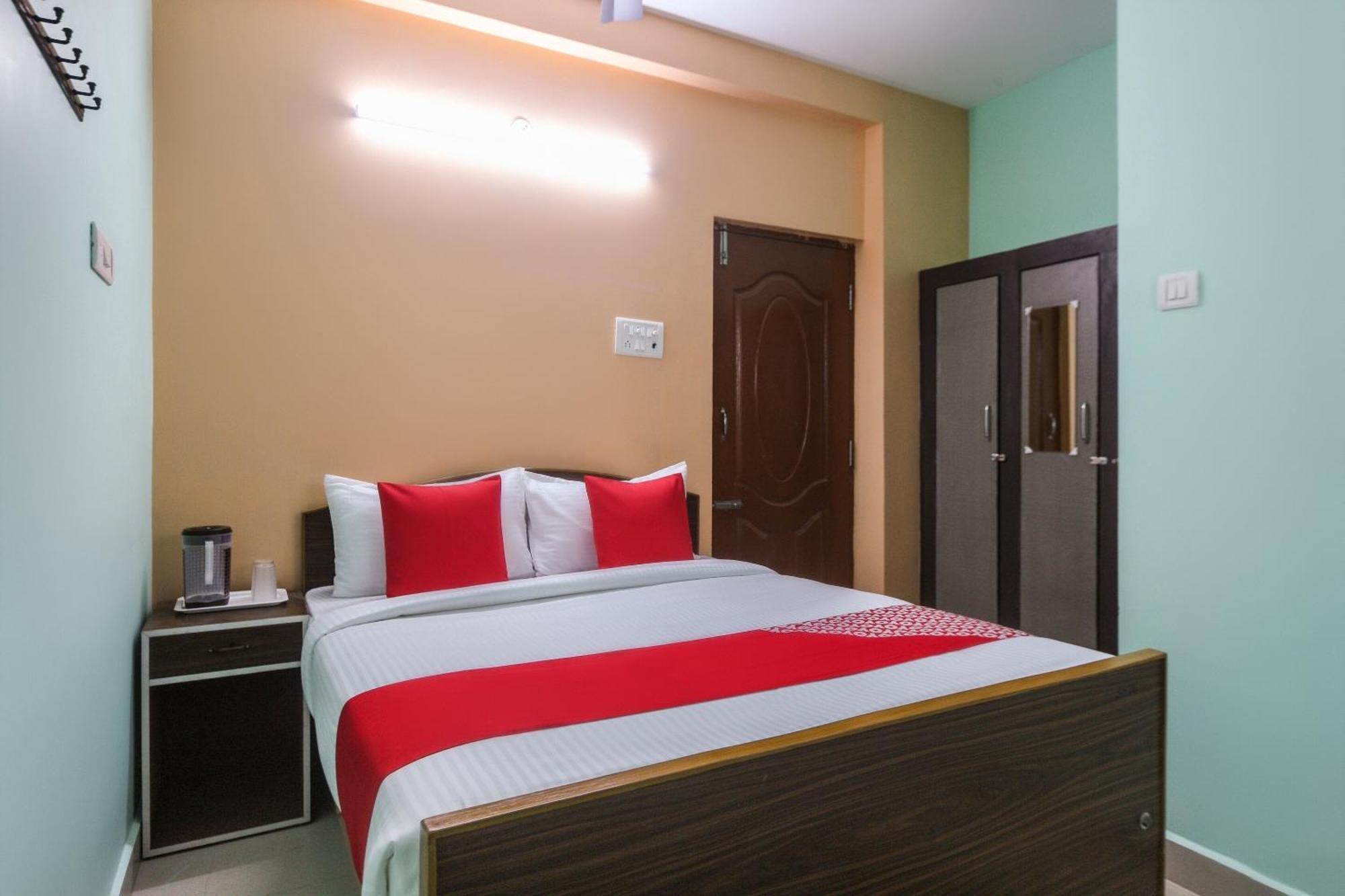 Oyo Modern Guest House Chennai Extérieur photo