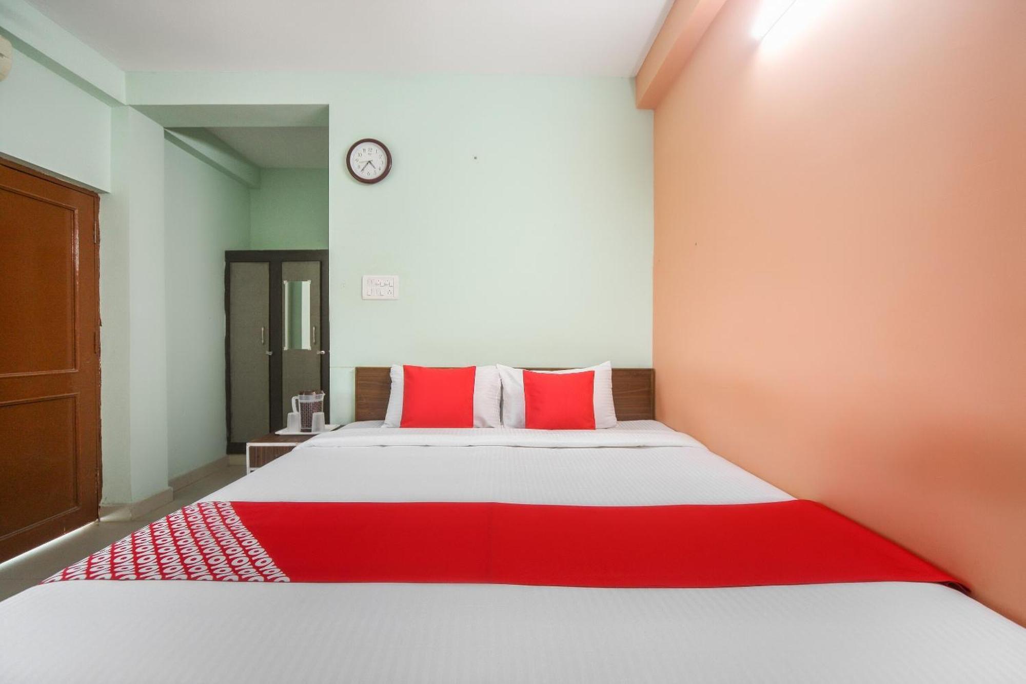 Oyo Modern Guest House Chennai Extérieur photo