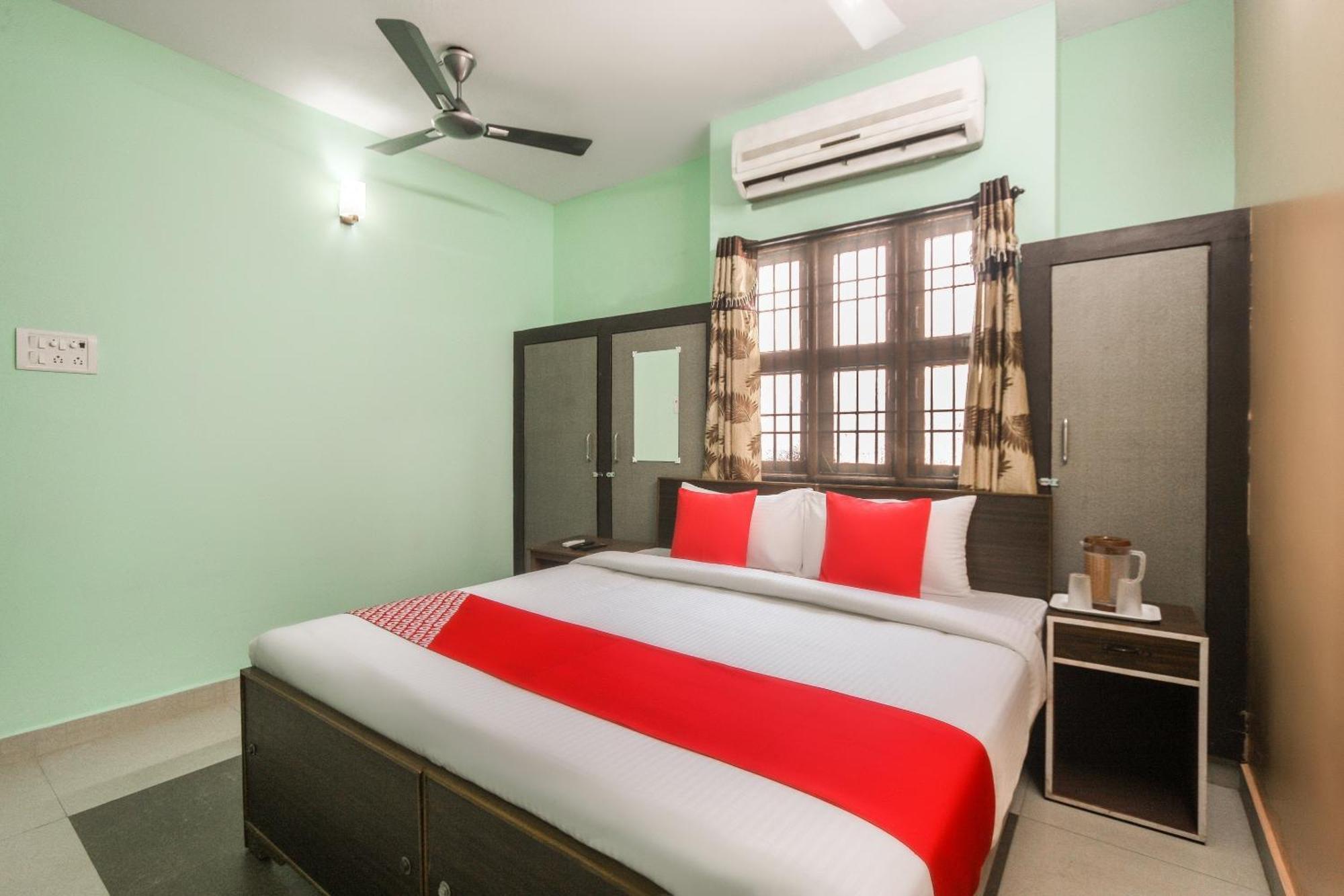 Oyo Modern Guest House Chennai Extérieur photo