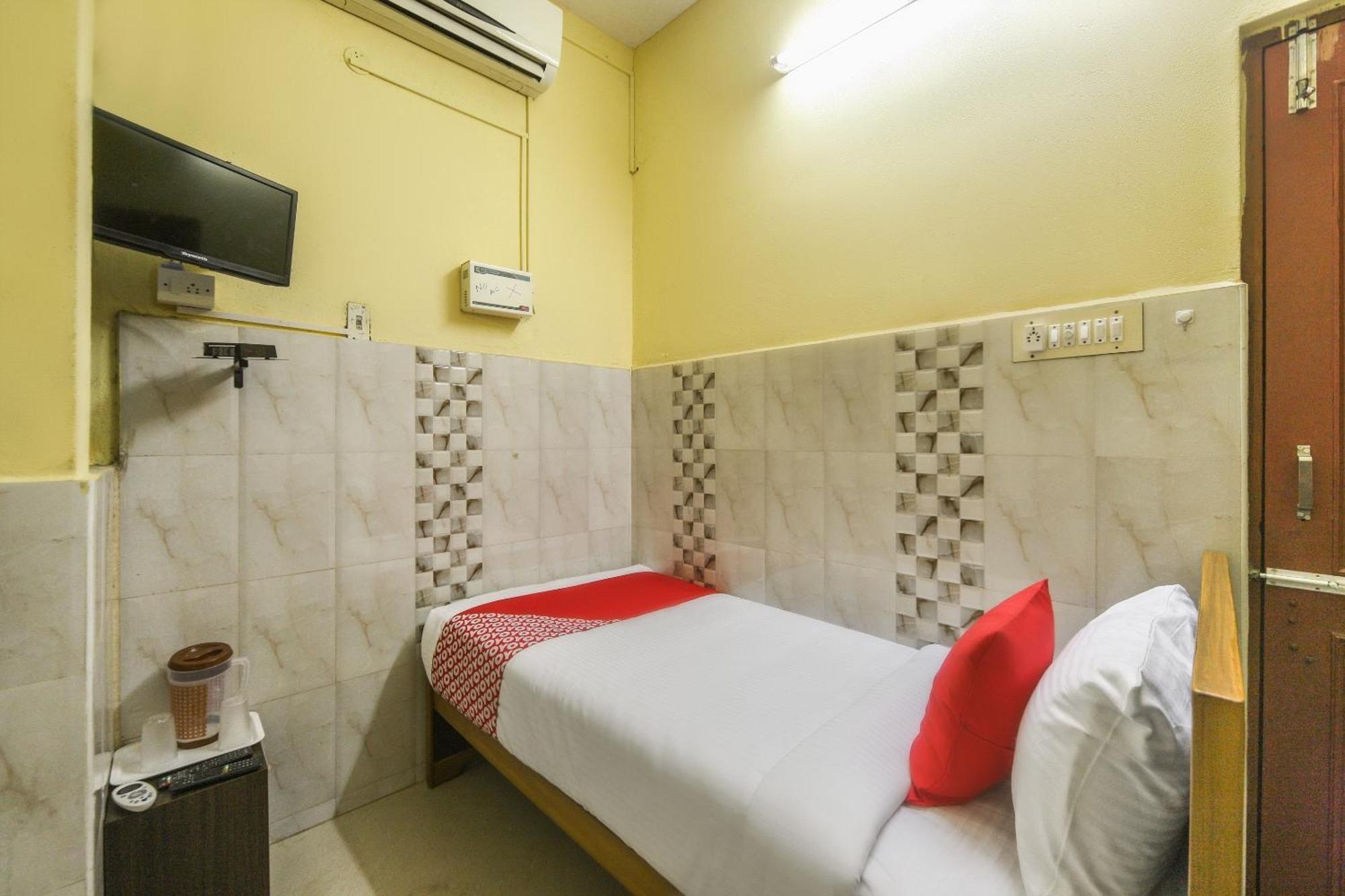 Oyo Modern Guest House Chennai Extérieur photo